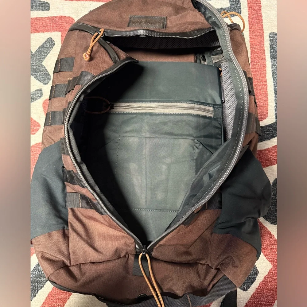 Mystery ranch 2 day EDC - Picture 2 of 6